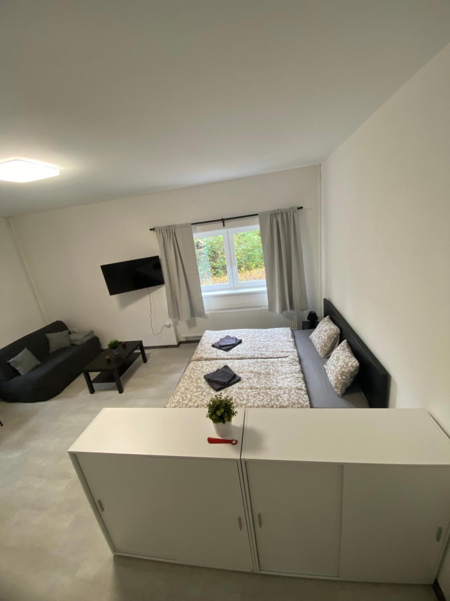 Guest Room ตูร์นอฟ ภายนอก รูปภาพ